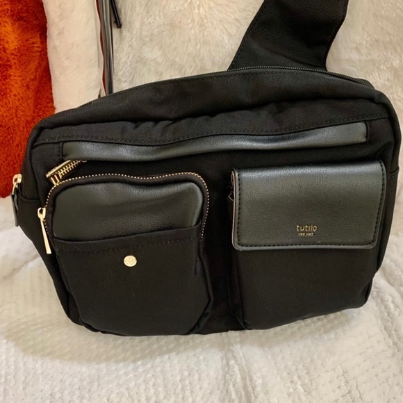 Tutilo New York Crossbody/ Sling Bag - Picture 1 of 5